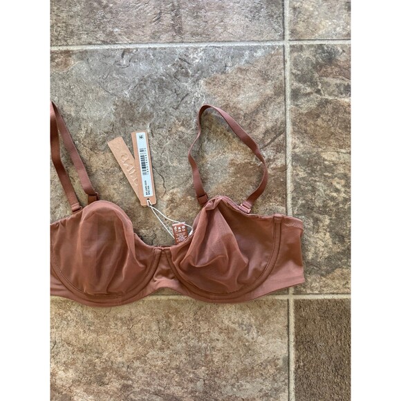 Skims Ultra Fine Mesh Strapless Bra Bronze Size 36A - Picture 5 of 9